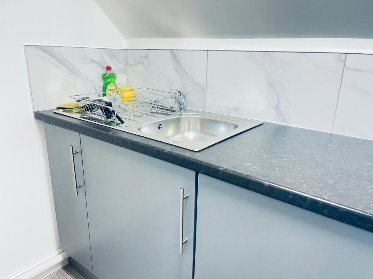 1 Bed Apartment With 2 Beds 1 Double Plus 1 Single Birmingham Exterior photo